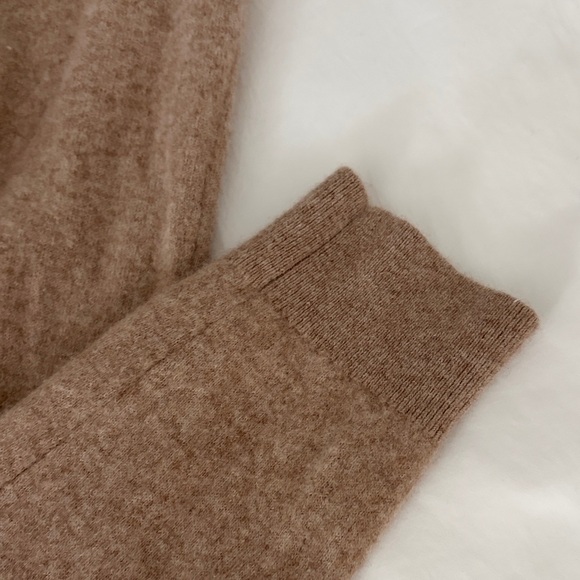 Quince Mongolian Cashmere Sweatpants - Picture 3 of 11